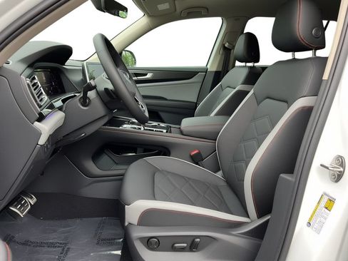 New 2026 Volkswagen Atlas Peak Edition AWD/4WD image 6