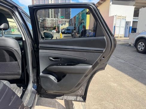 Used 2022 Hyundai Tucson SEL w/ Convenience + Premium Package FWD image 11