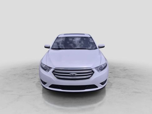 Used 2015 Ford Taurus SEL w/ Equipment Group 201A AWD/4WD image 3