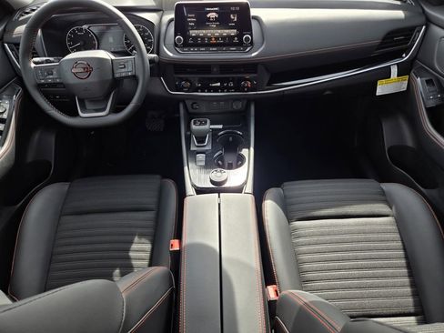 New 2026 Nissan Rogue SV AWD/4WD image 15
