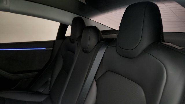 Used 2025 Tesla Model 3 Performance AWD/4WD image 37