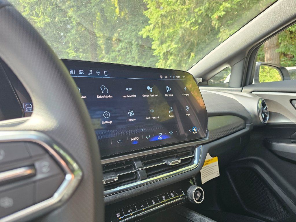 New 2026 Chevrolet Equinox EV LT FWD image 27