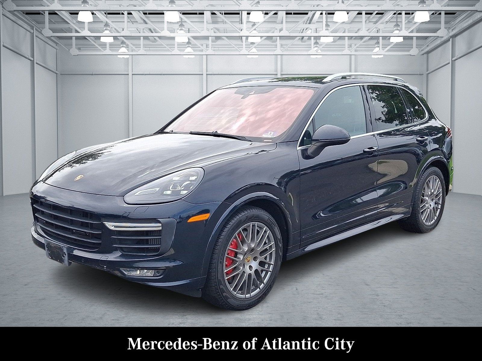 Used 2016 Porsche Cayenne GTS AWD/4WD image 3