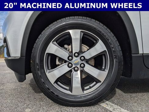 Used 2020 Chevrolet Traverse LT w/ LT Premium Package image 7