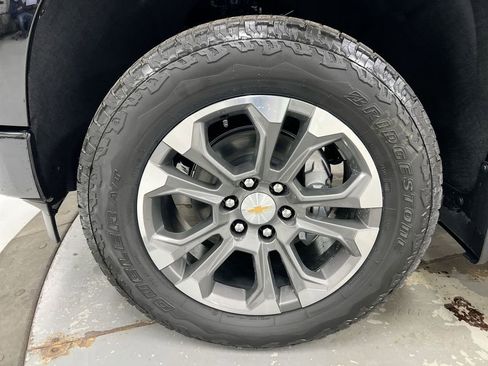 New 2026 Chevrolet Silverado 1500 High Country w/ Technology Package AWD/4WD image 28