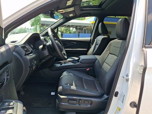 Certified 2024 Honda Passport Black Edition image 14