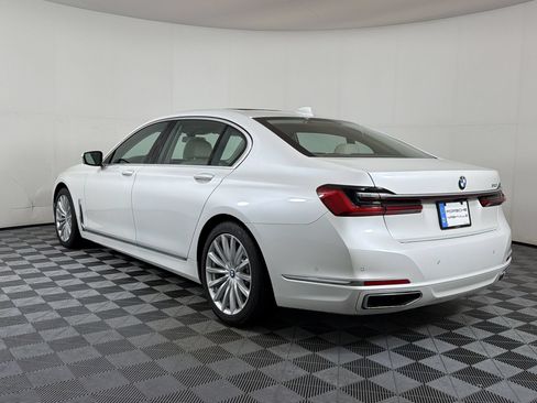 Used 2020 BMW 740i RWD image 3