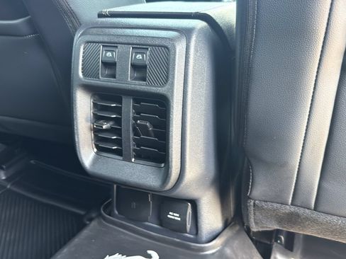 Used 2025 Ford Bronco Outer Banks w/ Sasquatch Package AWD/4WD image 28