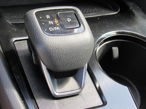Certified 2023 Nissan Rogue SV AWD/4WD image 27