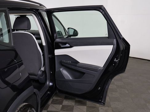 Used 2025 Volkswagen Taos S image 21