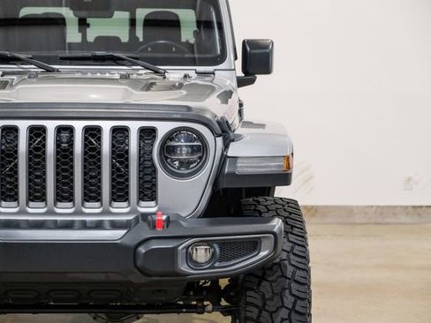 Used 2020 Jeep Gladiator Rubicon image 3