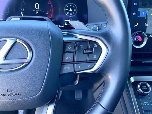 Used 2024 Lexus GX 550 w/ Accessory Package (Z1) image 21