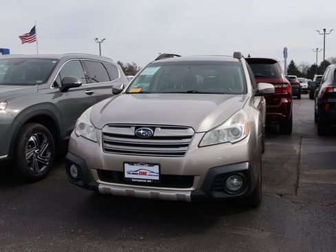 Used 2014 Subaru Outback 2.5i Limited w/ Moonroof Package image 11