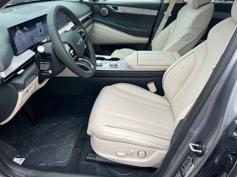 New 2026 Genesis GV80 2.5T Advanced image 9