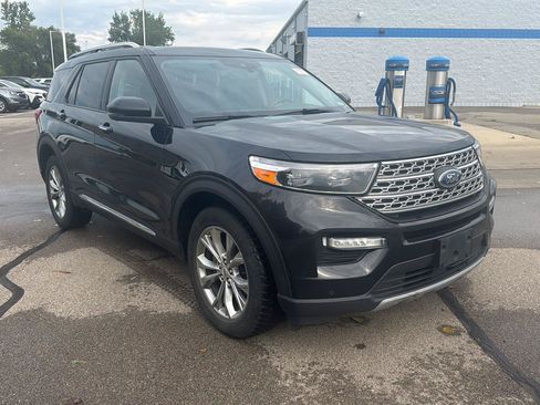 Used 2023 Ford Explorer Limited AWD/4WD image 7