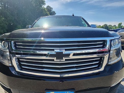Used 2017 Chevrolet Suburban Premier AWD/4WD image 11