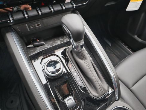 New 2026 GMC Canyon Elevation w/ Convenience Package image 24