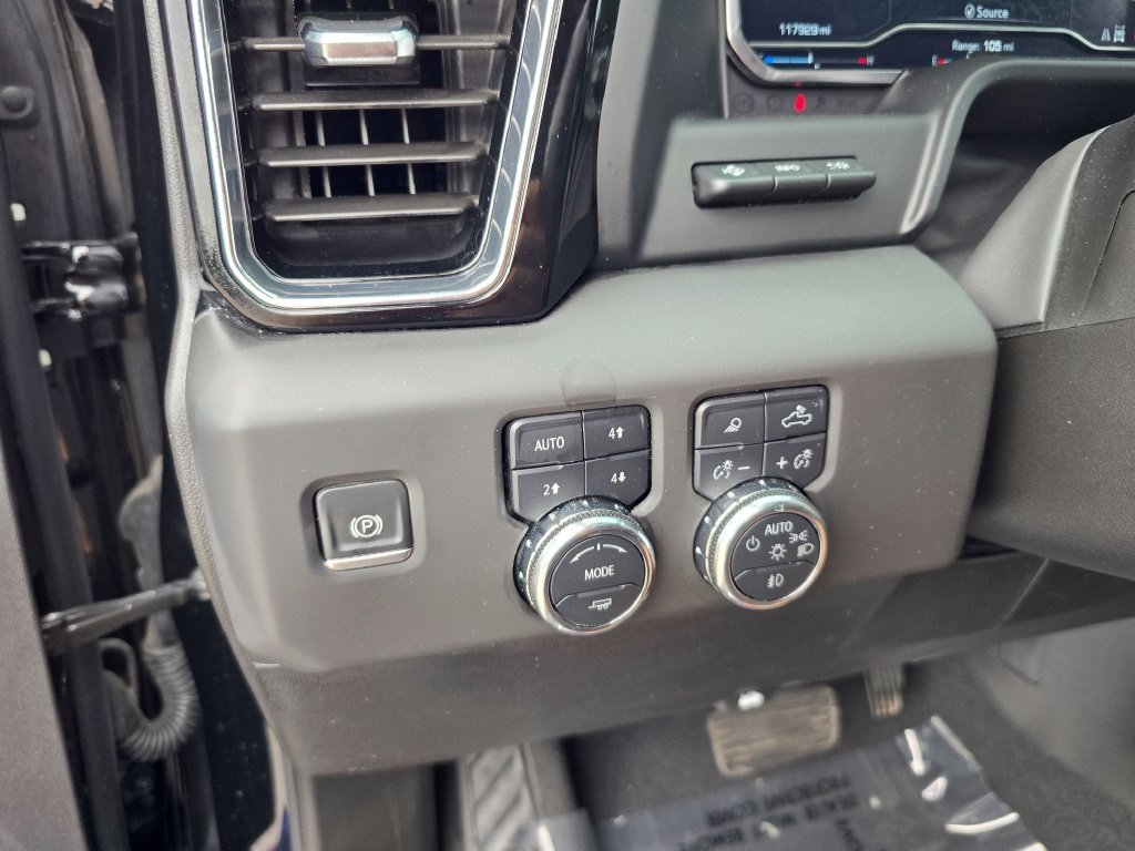 Used 2025 GMC Sierra 1500 Denali AWD/4WD image 34