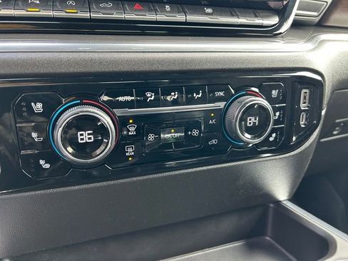 Used 2023 Chevrolet Silverado 1500 High Country w/ High Country Premium Package image 28