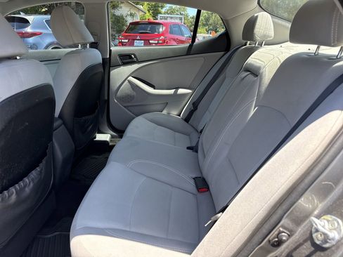 Used 2012 Kia Optima LX FWD image 11