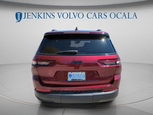 Used 2024 Jeep Grand Cherokee L Altitude image 4