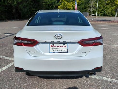 Used 2023 Toyota Camry XLE image 5