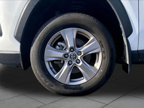 Certified 2024 Toyota RAV4 XLE FWD image 10
