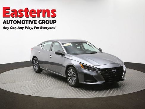 Used 2025 Nissan Altima 2.5 SV image 51
