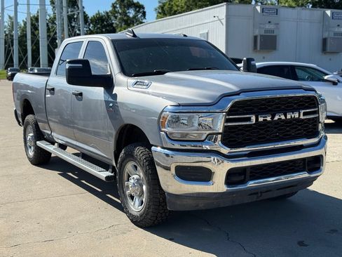 Used 2023 RAM 2500 Tradesman AWD/4WD image 4