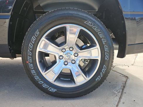 New 2026 RAM 1500 Express AWD/4WD image 8