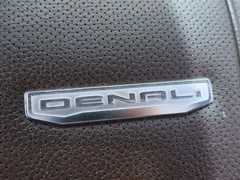 Used 2025 GMC Sierra 3500 Denali w/ Denali Reserve Package AWD/4WD image 25
