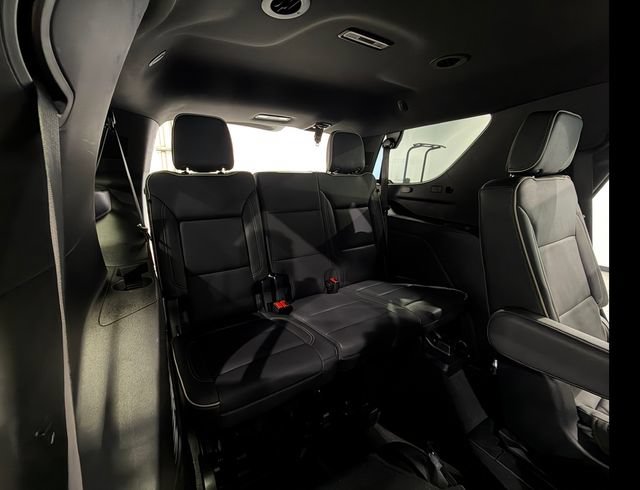 Used 2025 Chevrolet Tahoe Premier AWD/4WD image 15