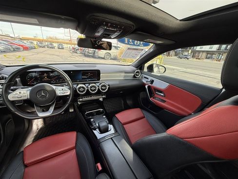 Used 2021 Mercedes-Benz A 220 4MATIC image 32