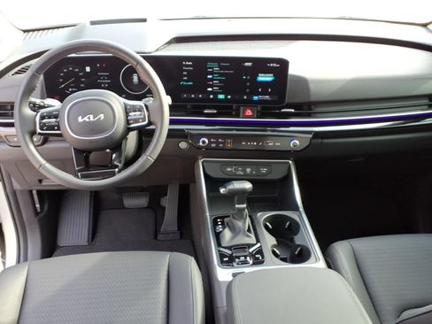 Used 2026 Kia Carnival SX Prestige FWD image 11