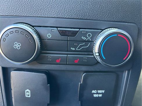 Used 2020 Ford Explorer Platinum w/ Premium Technology Package image 44