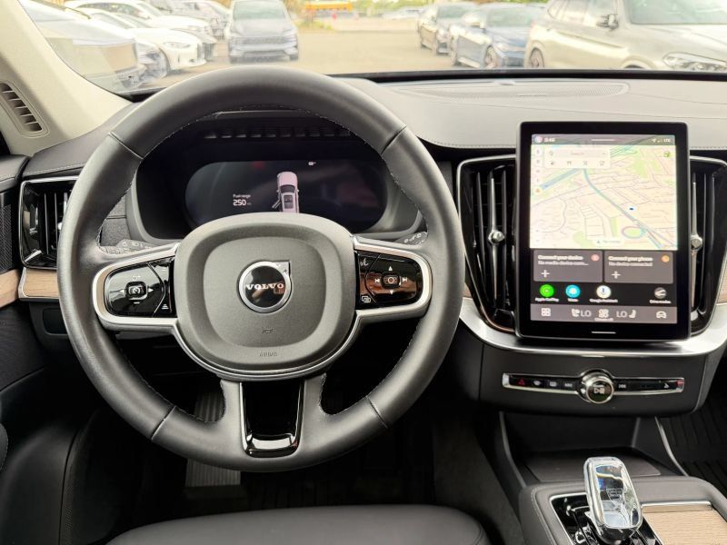 Used 2025 Volvo XC90 B6 Plus w/ Protection Package Premier AWD/4WD image 22
