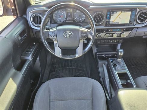 Used 2016 Toyota Tacoma TRD Off-Road image 9