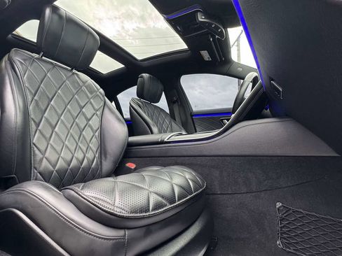 Used 2022 Mercedes-Benz S 580 4MATIC Sedan w/ AMG Line Package image 30