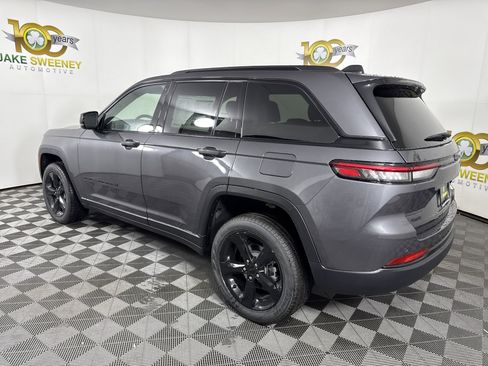 New 2025 Jeep Grand Cherokee Limited image 6