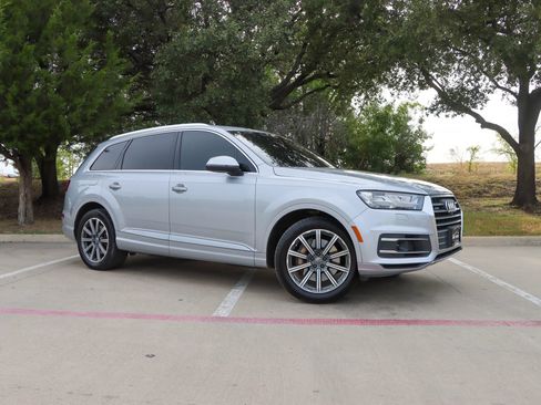 Used 2017 Audi Q7 3.0T Premium Plus w/ Premium Plus Package AWD/4WD image 1