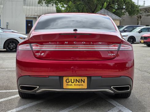 Used 2018 Lincoln MKZ Reserve FWD image 4