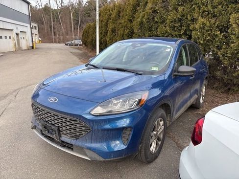 Used 2022 Ford Escape S image 1