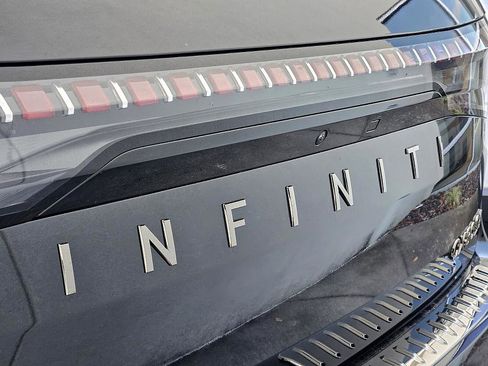 New 2026 INFINITI QX80 4WD image 11