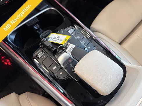 Used 2021 Mercedes-Benz GLA 250 4MATIC image 19