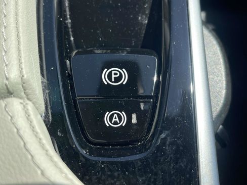 Certified 2024 Volvo XC90 T8 Plus w/ Protection Package Premier image 29