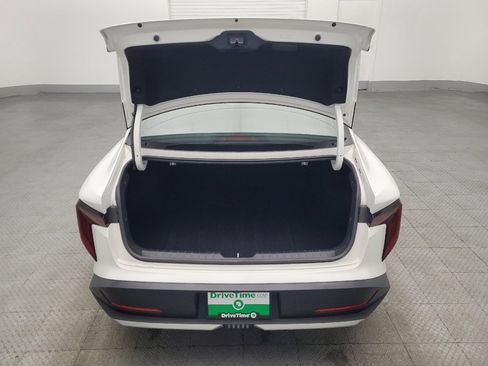 Used 2025 Kia K4 LXS image 29