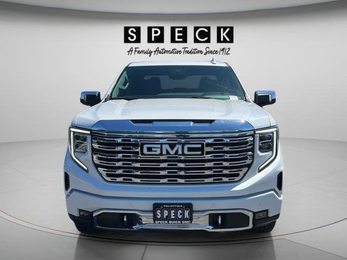 Used 2024 GMC Sierra 1500 Denali w/ Technology Package AWD/4WD image 8