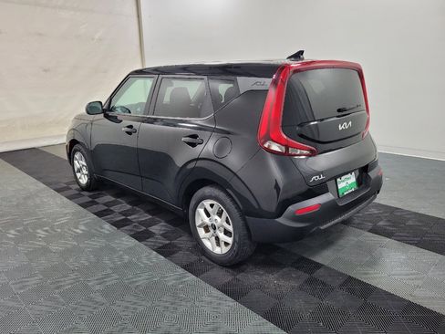 Used 2022 Kia Soul LX w/ Technology Package FWD image 3
