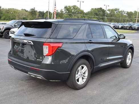 Used 2024 Ford Explorer XLT w/ Equipment Group 202A AWD/4WD image 4