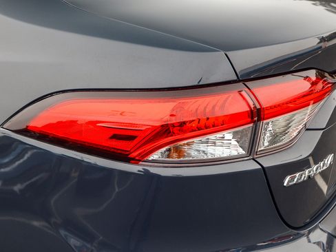 Used 2024 Toyota Corolla LE w/ LE Convenience Package FWD image 23